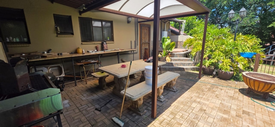 5 Bedroom Property for Sale in Wilkoppies North West